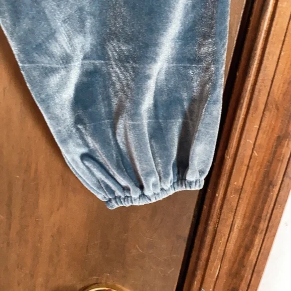 Relisted LC Lauren Conrad smocked flounce hem velvet dress duller blue size M - Picture 6 of 16